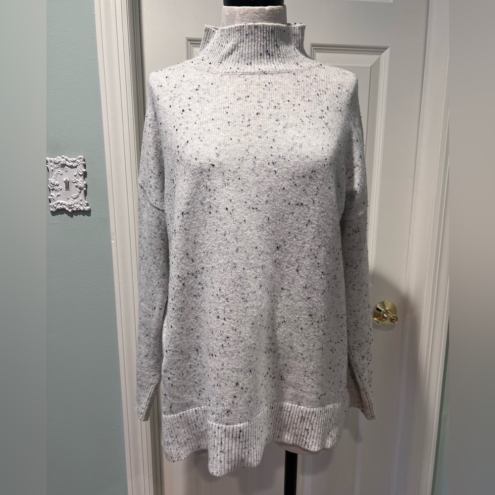 loft turtleneck sweater Women’s Medium Cotton White Speckled Winter